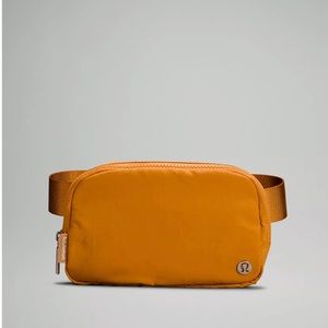 MWT Lululemon Everywhere Belt Bag Autumn Orange